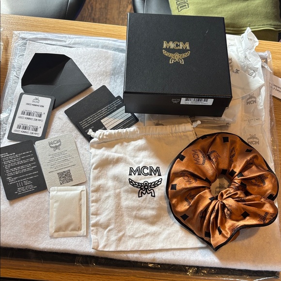 MCM Tan Silk Hair scrunchie newwwwww full inclusion - Picture 1 of 16